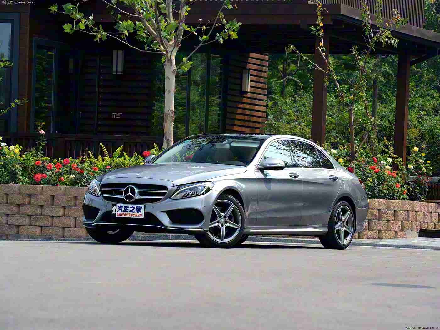 里番ACG※里番爆乳本子：“智领未来，环保动力，潮流外观，安全无忧——全新车型引领汽车行业新风尚”-1