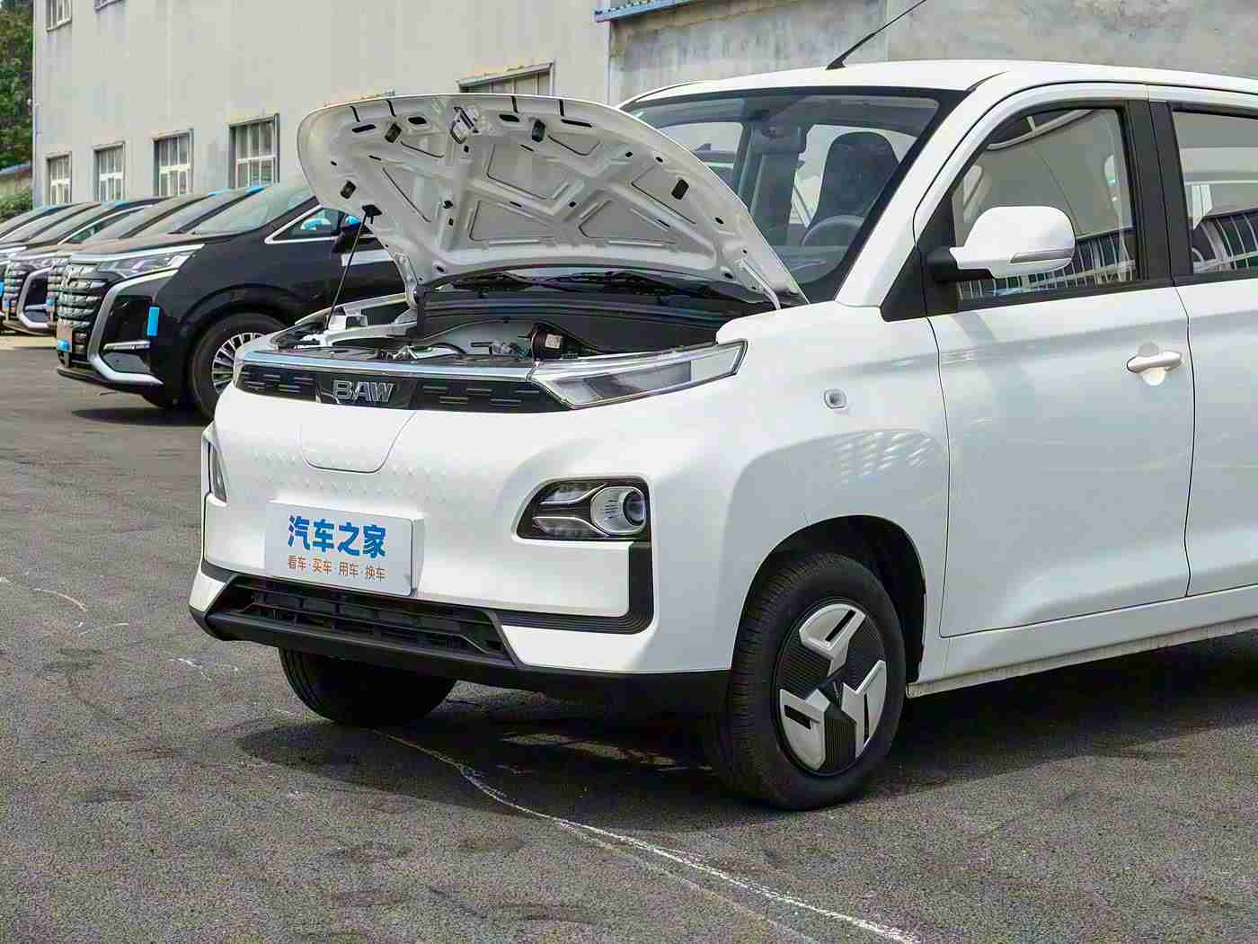 国产乱色：国产汽车设计新潮流：“乱色”美学引领行业变革-3