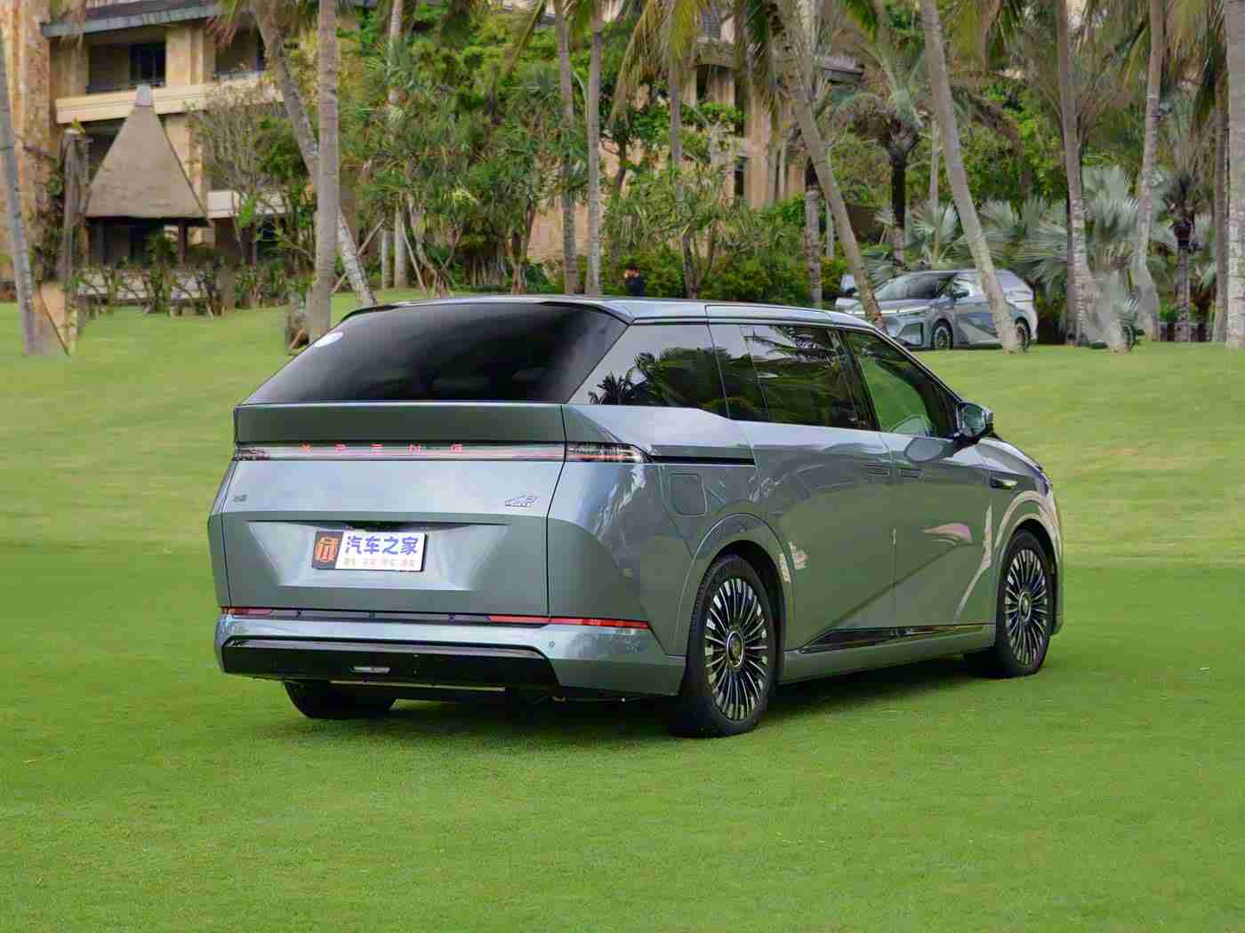 成人Tv：新能源汽车领航者，颠覆潮流，驾驭未来-5