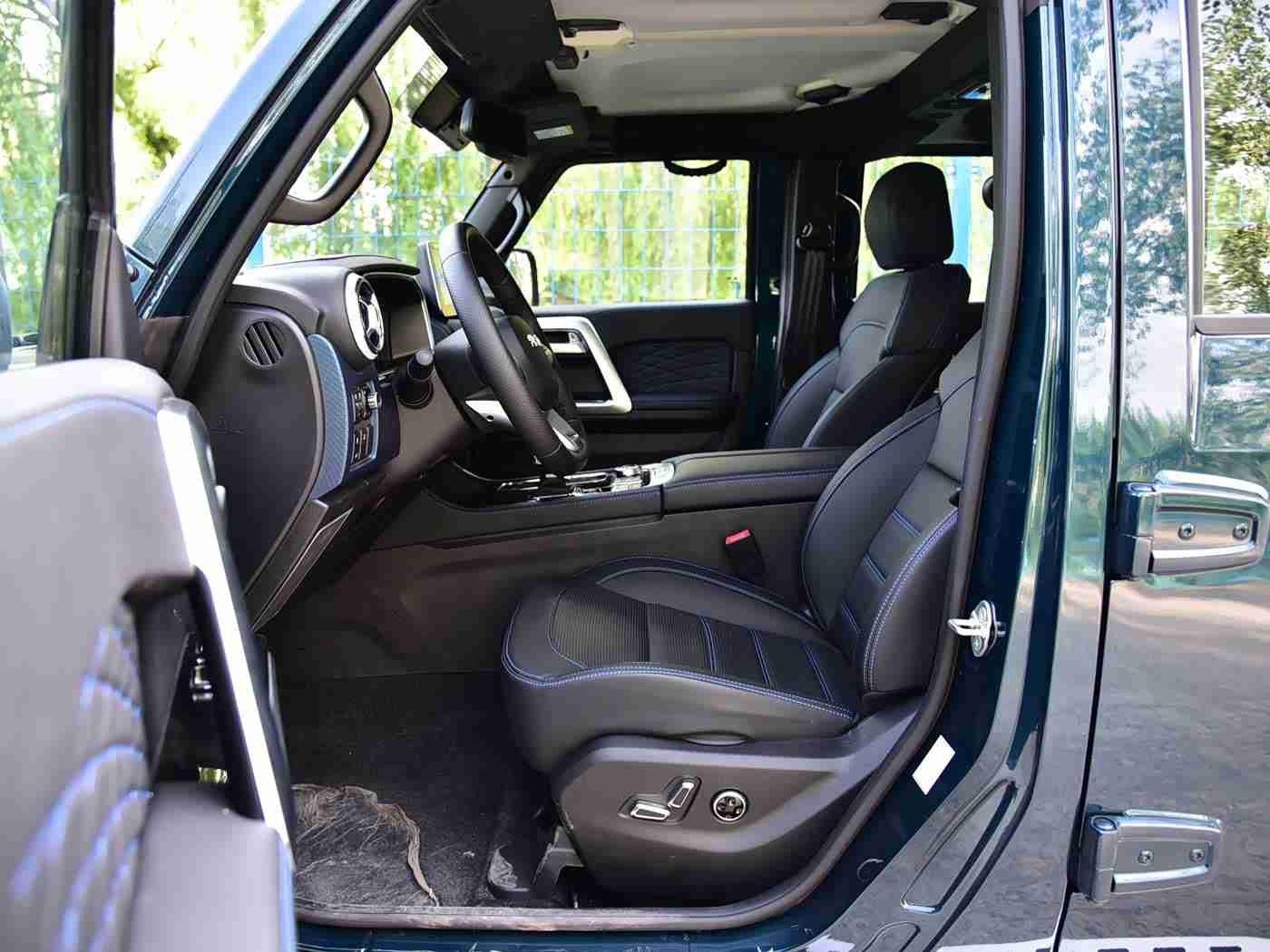 黄色APP下载安装:全面服务,便捷出行:一应俱全的汽车生活助手APP推荐-3