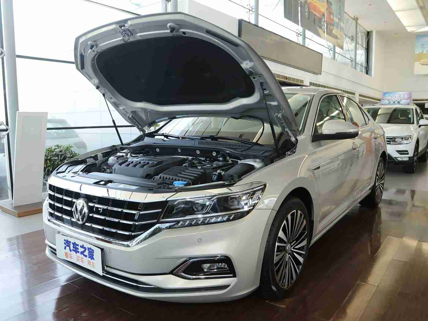 男生和女生一起差差差的软件：汽车社交新天地，智能匹配乐无边-2