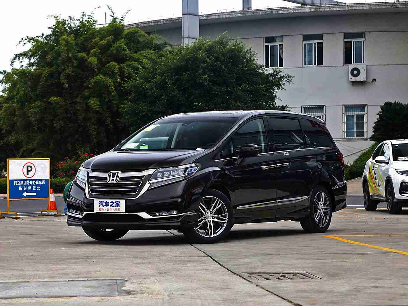 色情应用：智能驾驶新篇章：汽车应用革新，便捷安全出行新体验-2