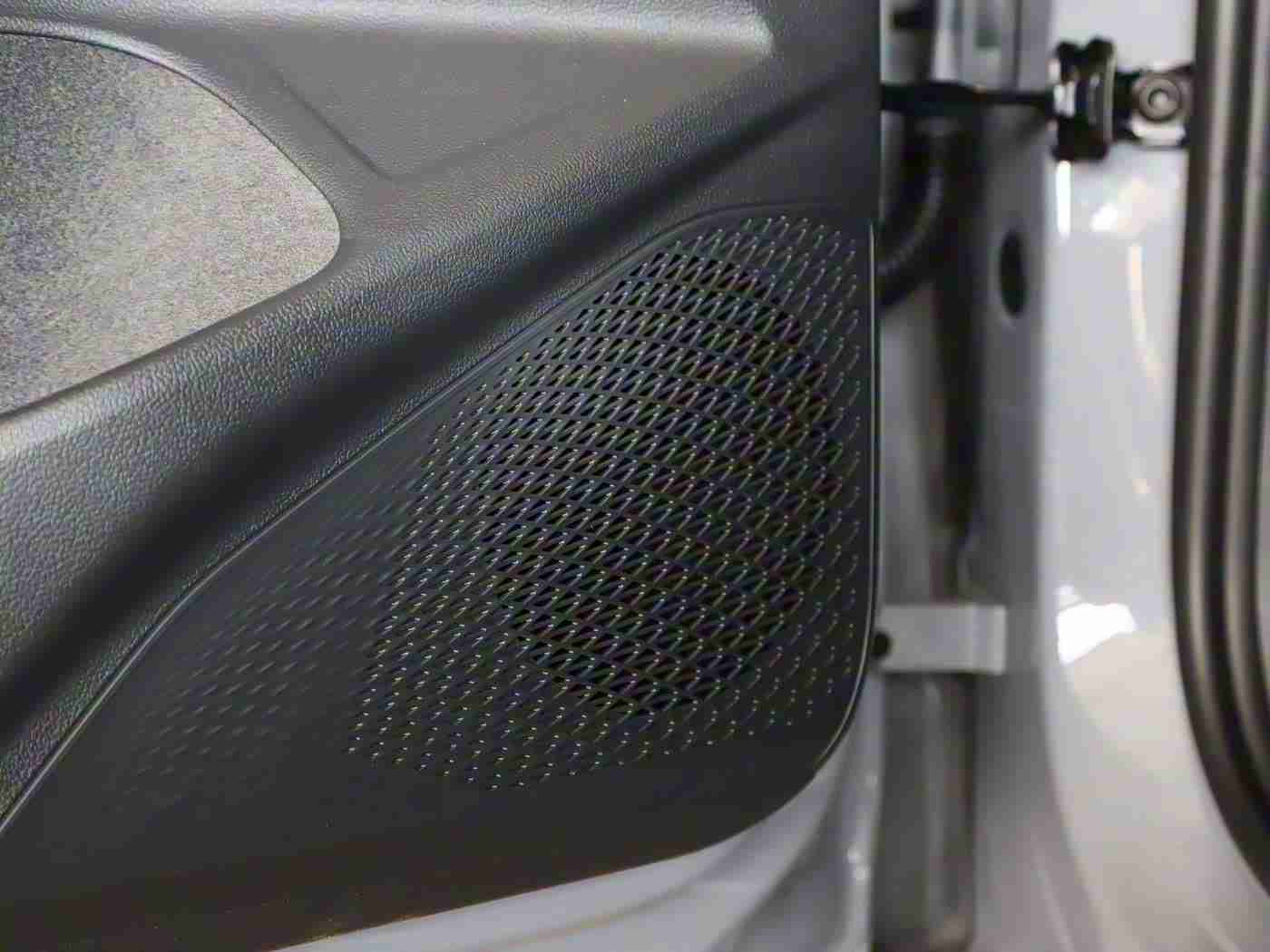 亭亭玉立国色天香综合：“豪华驾驭新篇章：探秘“亭亭玉立”车型，尽享国色天香驾驶体验”-4