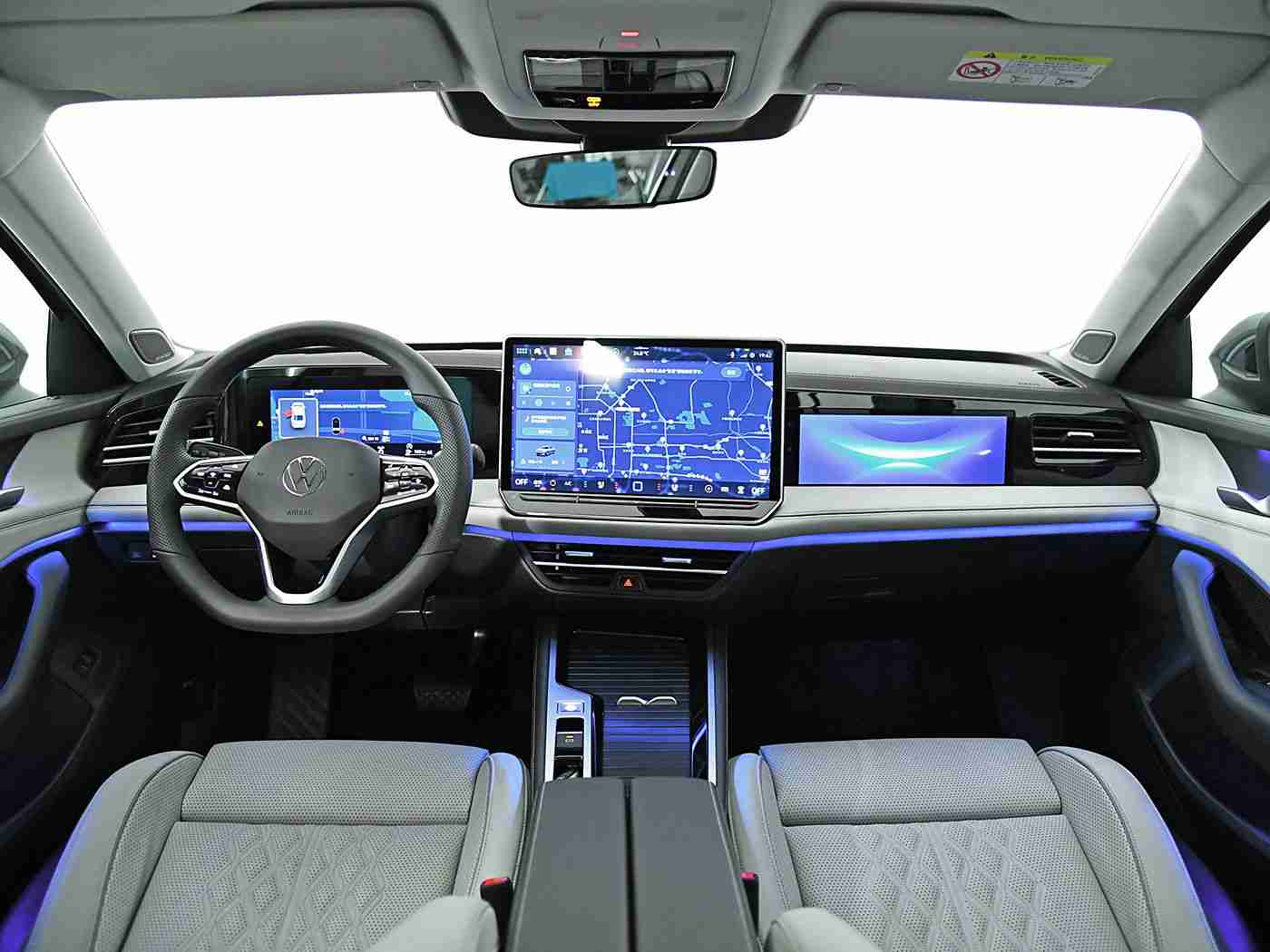 女生的坤坤：时尚智驾，优雅环保，女性专属座驾新风尚-2