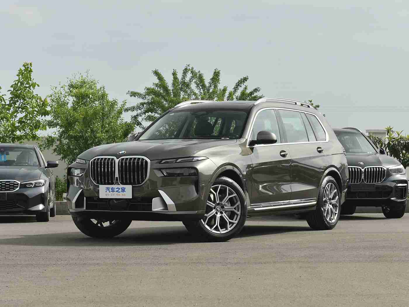 一级调色大片的大全：汽车色彩艺术绽放：揭秘调色师匠心独运打造个性色彩盛宴-1