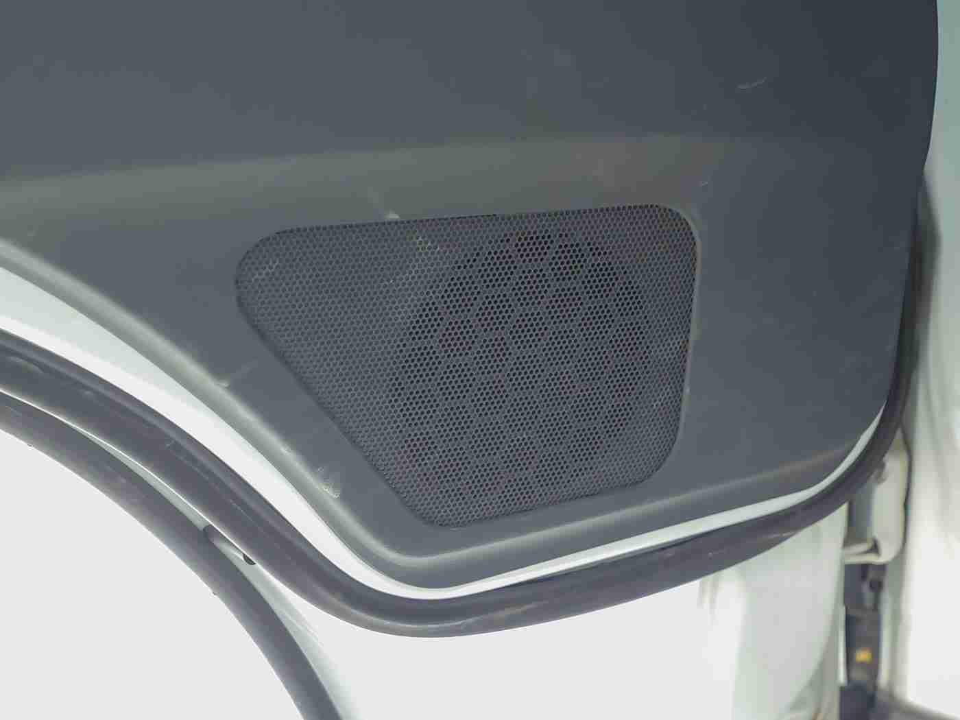 三级网曝吃瓜泄密黑料：“三级网络揭露惊雷，品质危机引行业反思，汽车安全警钟长鸣”-2