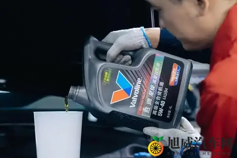 1年只行驶2000公里，可以2年换一次机油吗？修理工告诉你答案-1