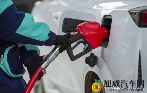 油价震荡下，车主该如何应对“加油焦虑”-3