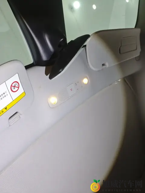 11万多圆梦特斯拉,21款Model3代步通勤香不香?-1