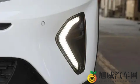 26款起亚奕跑上市：14L+CVT驾驶平顺，补贴后608万元起售-1