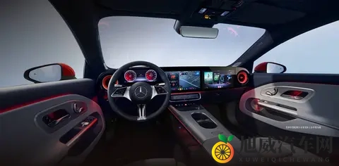 挽起裙子跨开双腿运动：裙摆飞扬，大步向前，畅快运动时光-2