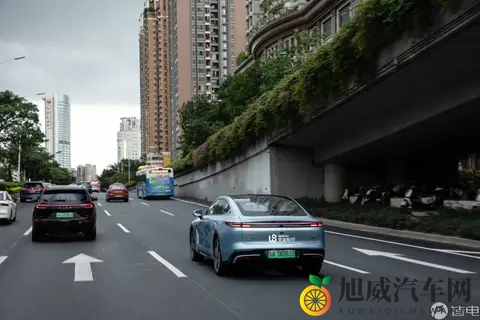 国产性色av：国产成人影片概览-1