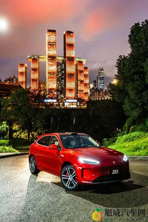 「都市竞技场」问界新M5 Ultra 四车大考-1