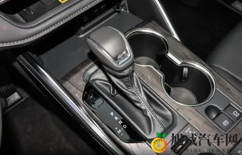 家用选大七座SUV，26款皇冠陆放配置分析选买建议-1