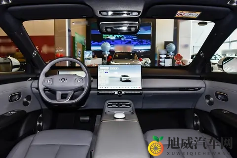 三厢轿车终于卷到老百姓买得起，这车家用真香！-3