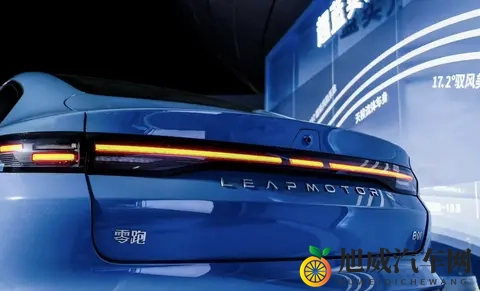 零跑Lafa5预售1058万起，比萤火虫便宜且续航高-2