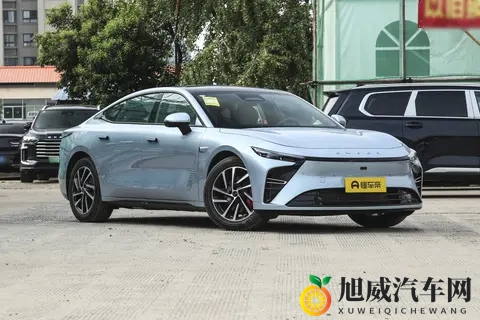 深度体验2025款星纪元ES:在20-30万区间值得细品的新能源轿车-3