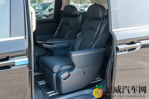 插混MPV的崛起，26款岚图梦想家，全能家商两用MPV-3