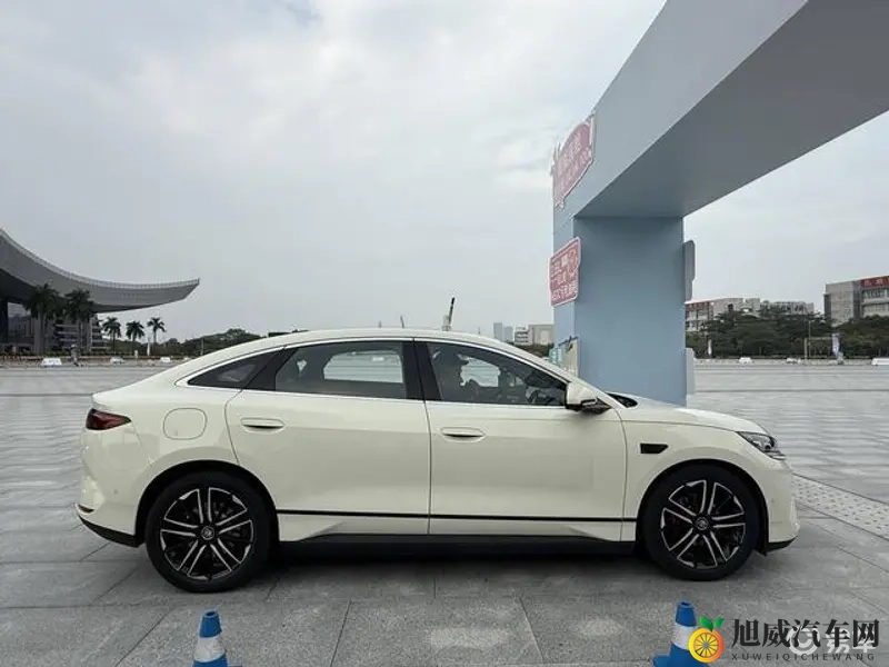 欧洲精品一卡二卡三卡四卡2021：2021年卡车新势力：性能与智能升级，引领物流新篇章-1