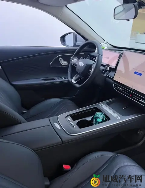 家用新能源轿车二选一：风云A8L对比秦L舒适节能多维度，谁更适合-2