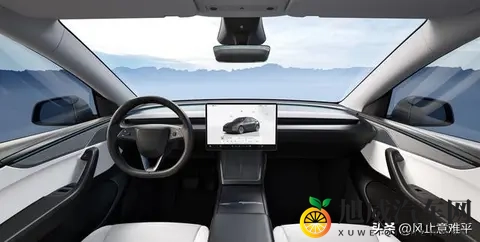 特斯拉Model Y长续航后驱版上市-1