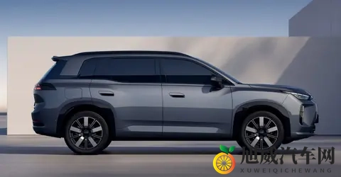 男人把困困放在女人困困:汽车新宠“困困”:独特设计,人性关怀,绿色出行-1