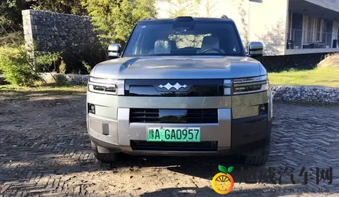 既有越野车的硬派，也有家用车的细腻，试驾方程豹钛7-1