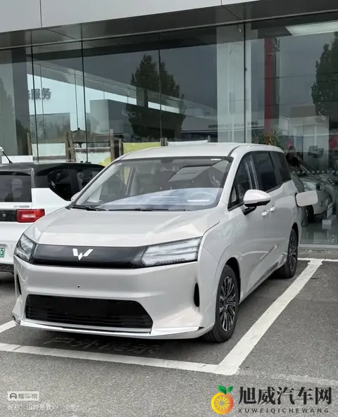 只需768万起的五菱星光730，适合老百姓用车吗？-1