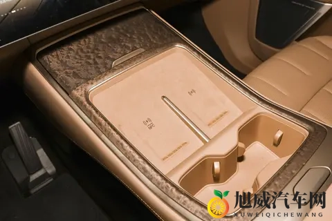 纠结大五座还是大三排？建议你试试乐道L90，无短板+高实用-1