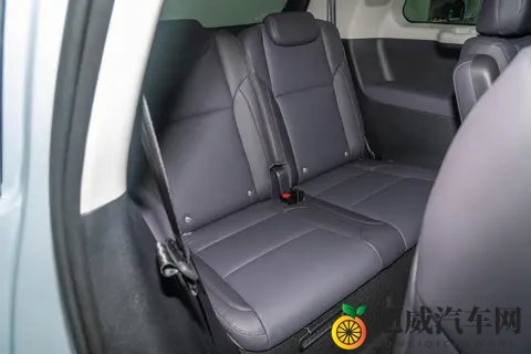 零跑C16增程式：激光雷达智尊版6座，20万以内的新能源SUV-3