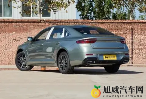 秋天买车纠结症又犯了？这台中国轿车让我重新认识豪华二字-3