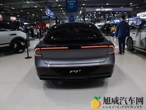 小鹏P7+ 20万级家用智能轿跑的均衡之选-3