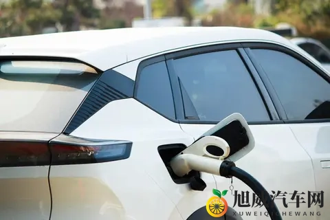 油电大战真相！省下的油钱背后，你算漏了哪些成本？-1