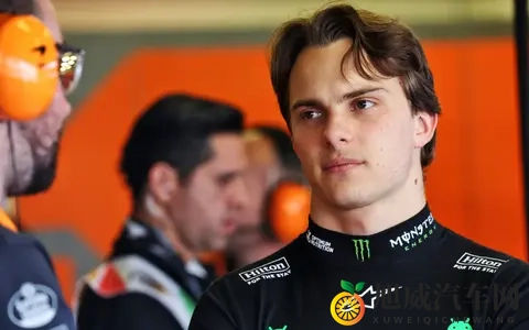 好色先生TV下载：科技革新下的驾驶体验，未来汽车潮流揭秘-3