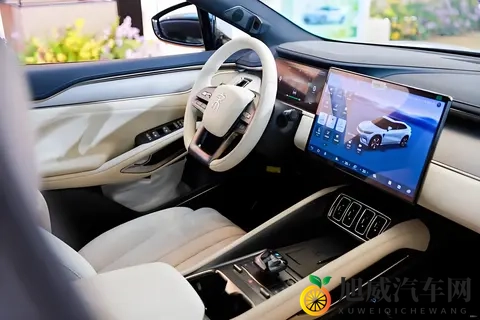 挠乳房到崩溃丨Tk：狂揉胸部至崩溃，Tk体验惊悚瞬间-3