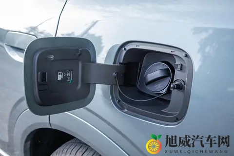 全系20T+8AT，带你看捷途X70L，家用七座SUV新标杆-3