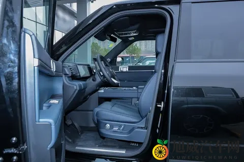 方程豹钛 7：20万级家庭出行的贴心伙伴，科技大空间SUV的实力担当-1