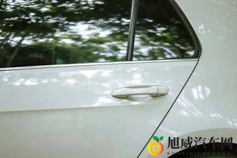 白色新车多久需要打一次腊？几位车主给了答案，你赞同吗-1