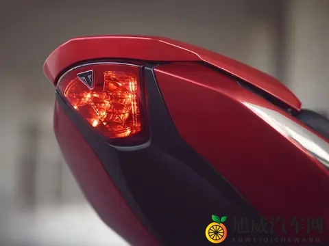 六轴IMU电控+可调悬架，2026款凯旋Trident 800英伦复古，7万元起-2