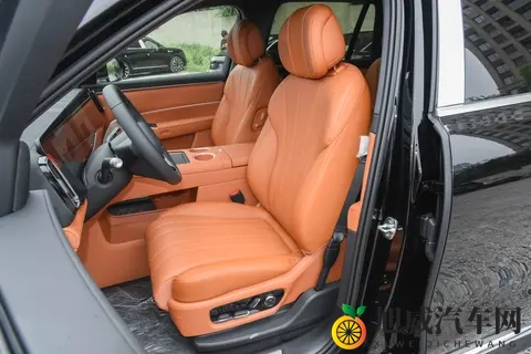 同为华为系，问界M8与深蓝S09对比，谁更适合家用？-3