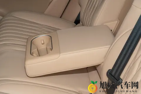 星纪元ET 2025款 增程版 Pro高速辅助驾驶：均衡表现下的家用新选择-2