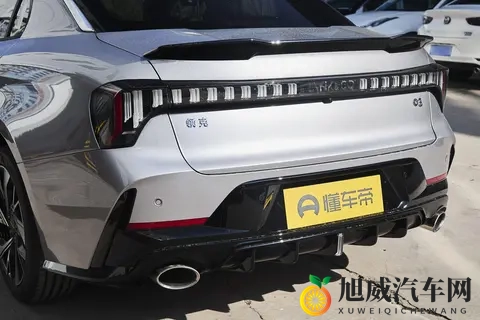 10万级燃油实力派！这车动力强、智能高，还提供购置税补贴？-3