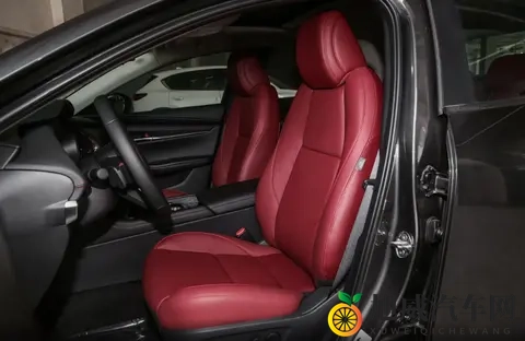 今时不同往日，马自达3昂克赛拉销量下滑，8款配置怎么选不吃亏-2