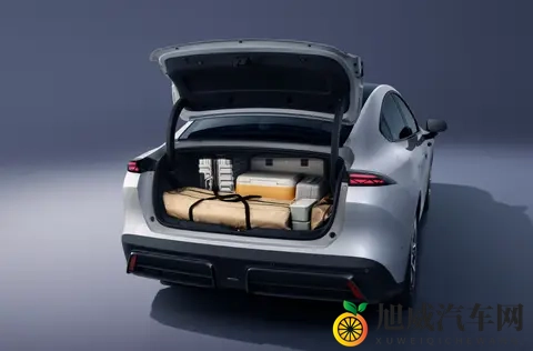 公路磁悬浮名不虚传，深蓝L06凭什么这么自信？-1