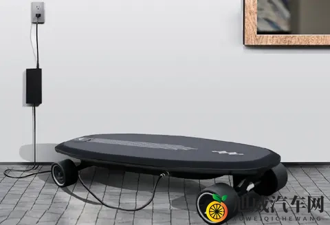 比亚迪方程豹钛7电动滑板首批售罄，15公里续航适配短途通勤-2