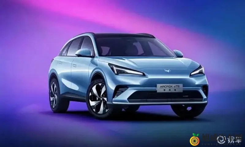 乌兰图雅裸体毛片：乌兰图雅私密照片曝光引争议-2