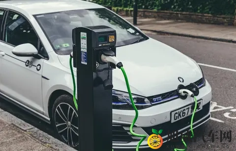 购置税新规倒计时：新势力“自费”抢市场-1