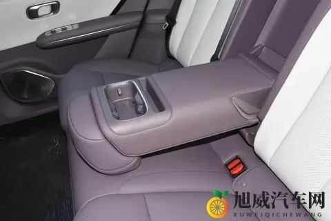 试驾长安启源A06：内外设计、空间利用、续航补能都有进步-2