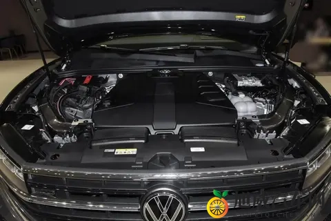 纯进口的中大型SUV,配20T发动机+空气悬挂,25款大众途锐能买?-3