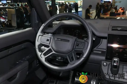 全能硬派 SUV 天花板?路虎卫士选买攻略戳这里!-1